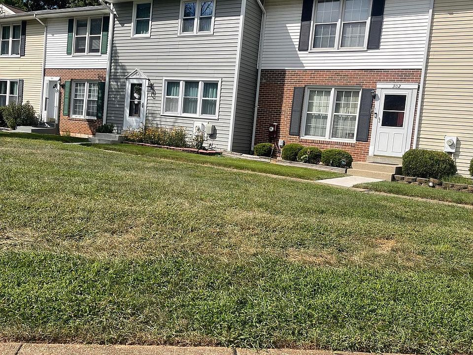 1st image of 306 Woodleaf Ct