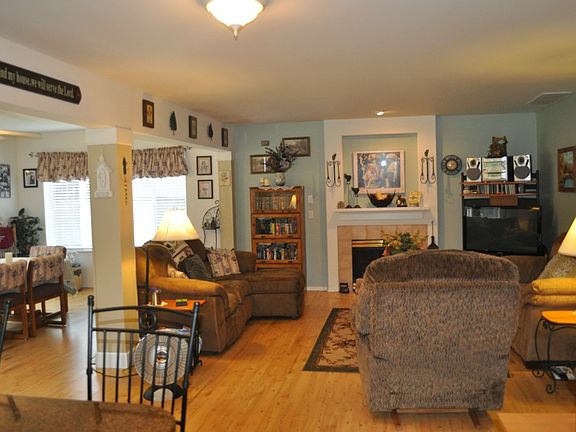 3rd image of 7243 Fern Vista Pl SW