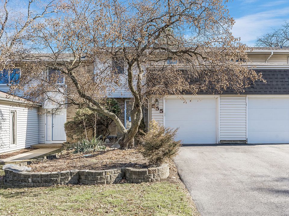 1st image of 555 Monroe Rd