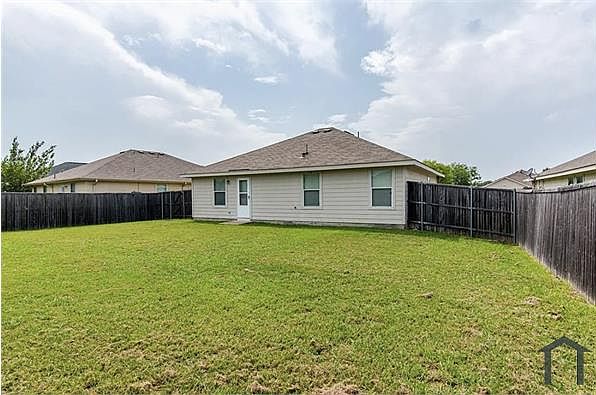 2nd image of 103 Sandlewood Dr
