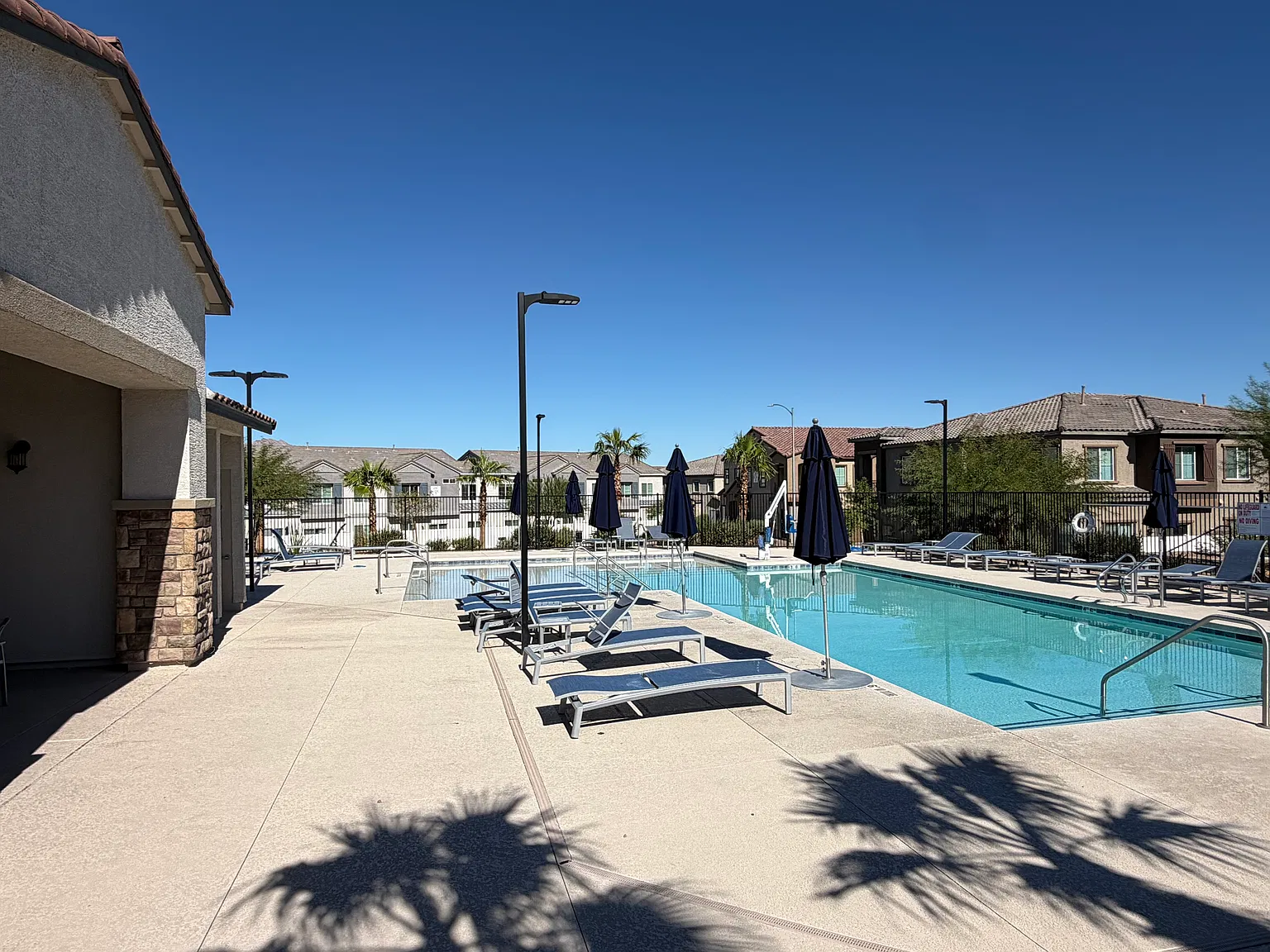 3 bed, 1771 sqft, $2,200 — Photo 2