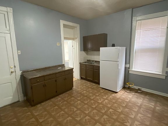 5th image of 3244 Texas Ave #3244