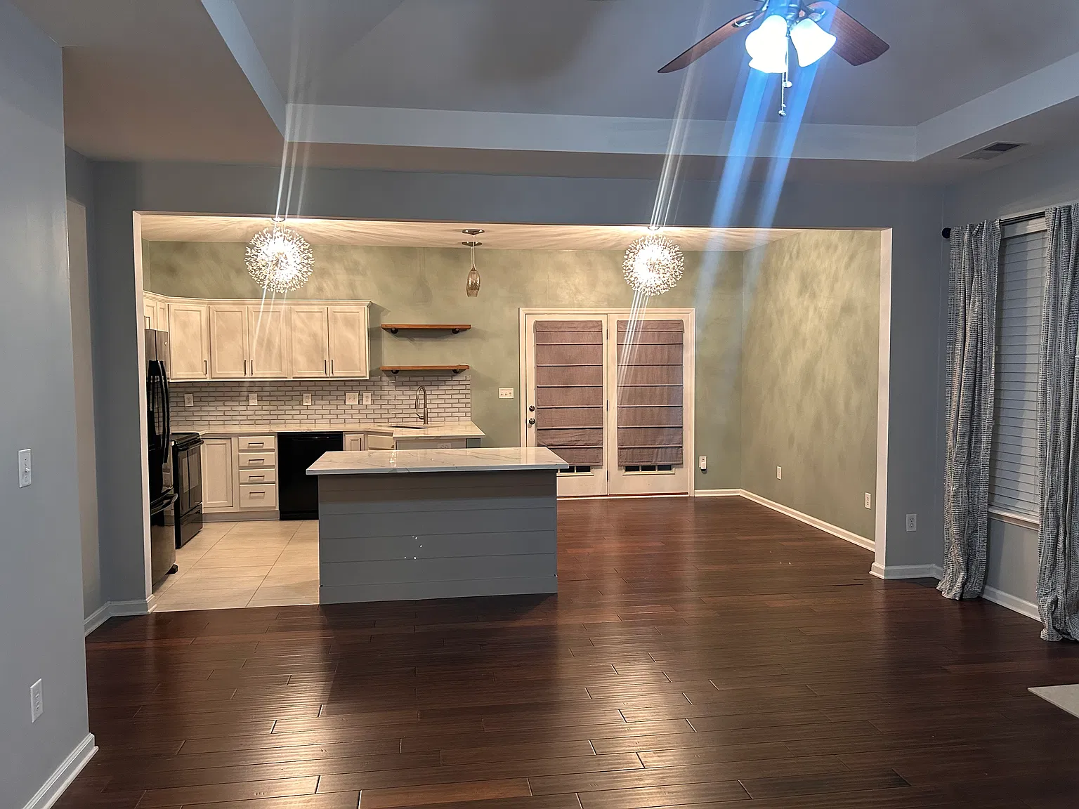 3 bed, 1486 sqft, $2,000 — Photo 3