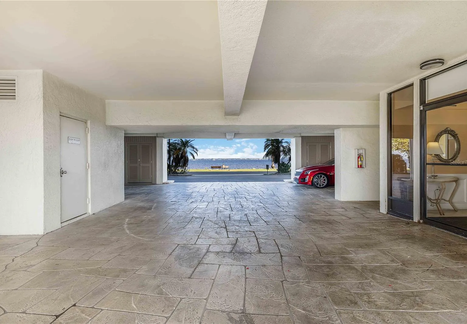 4 bed, 1988 sqft, $5,500 — Photo 4
