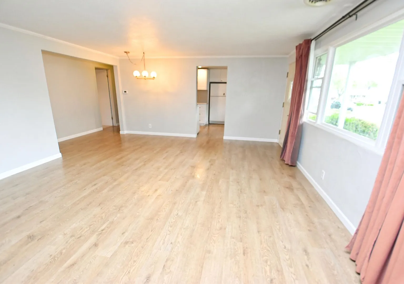 Ranch style home in South Bend for rent w/updated kitchen — Photo 3