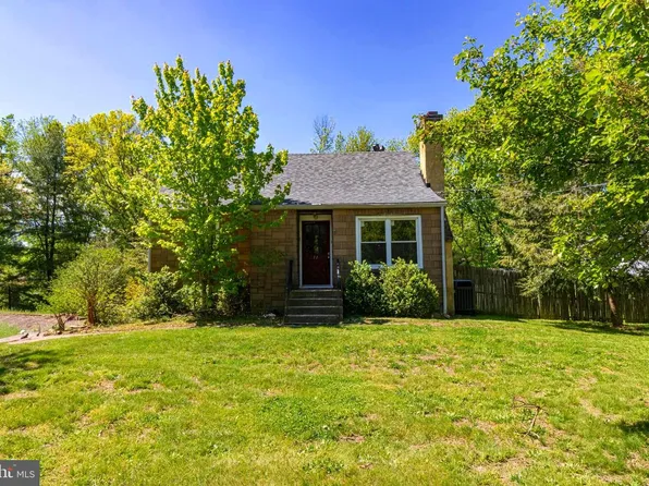 11 Mount Laurel Rd, Mount Laurel, NJ 08054
