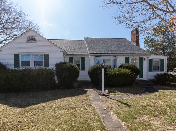 32 Maplewood St
