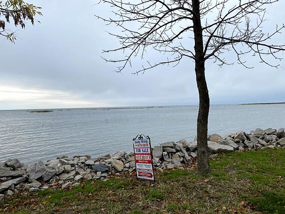 3rd image of 8117 Cottage Dr