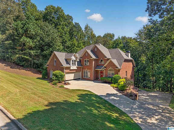 3rd image of 30 Bellerive Cir