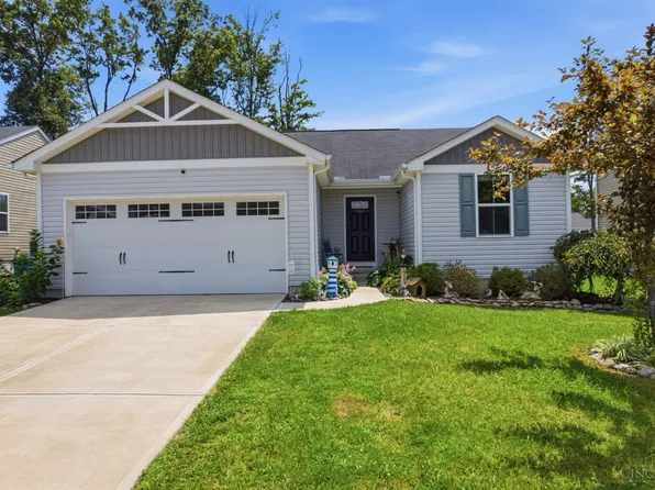 28 Charmalee Dr, Amelia, OH 45102