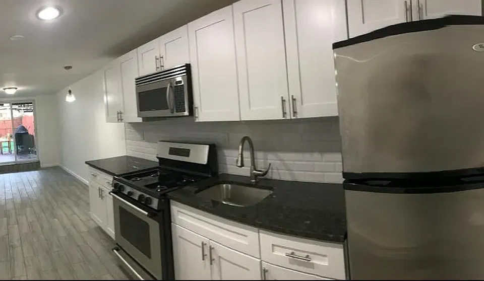 26 President St #1
