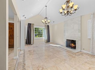 16513 Moorpark St, Encino, CA 91436