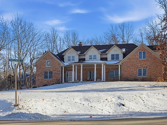 2nd image of 307 Knollwood Dr