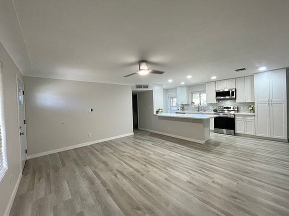 4th image of 705 E Kachina Ave