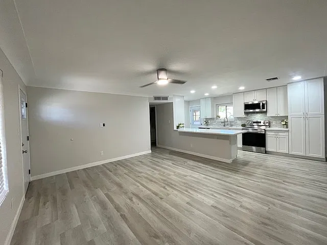 705 E Kachina Ave — Photo 4