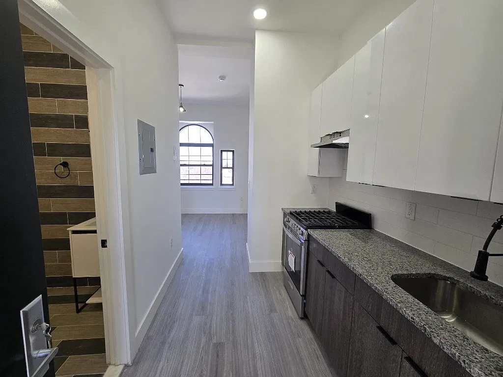 Studio, $1,546 — Photo 2