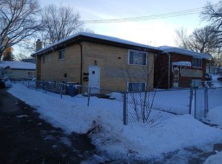 1105 Indian Ave, Aurora, IL 60505