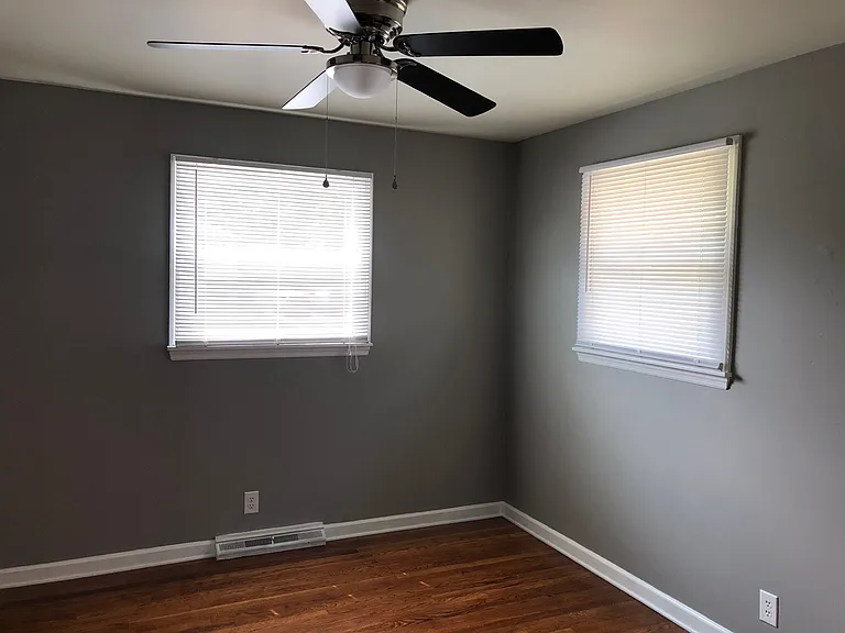 10557 Sharondale Rd — Photo 22