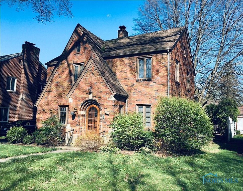 2438 Densmore Dr, Toledo, OH 43606 Zillow