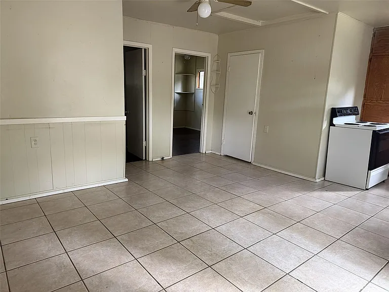 5958 Skylane Dr — Photo 3