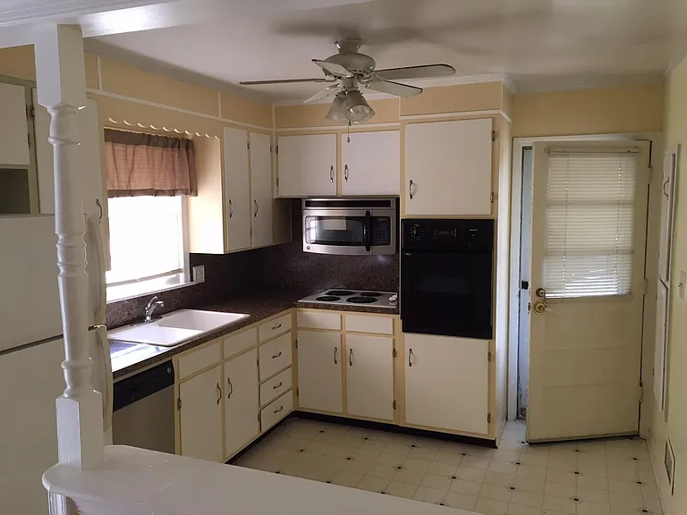 3036 Beacon Dr — Photo 7