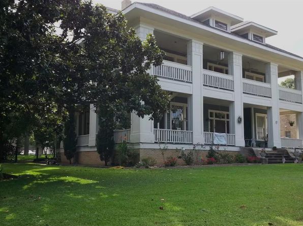 1002 S Day St #1, Brenham, TX 77833