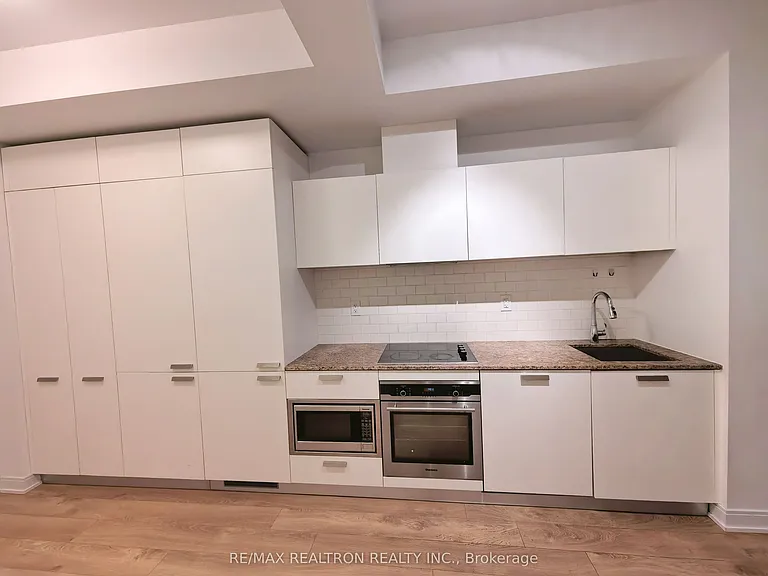 50 Charles St E #2607 — Photo 13
