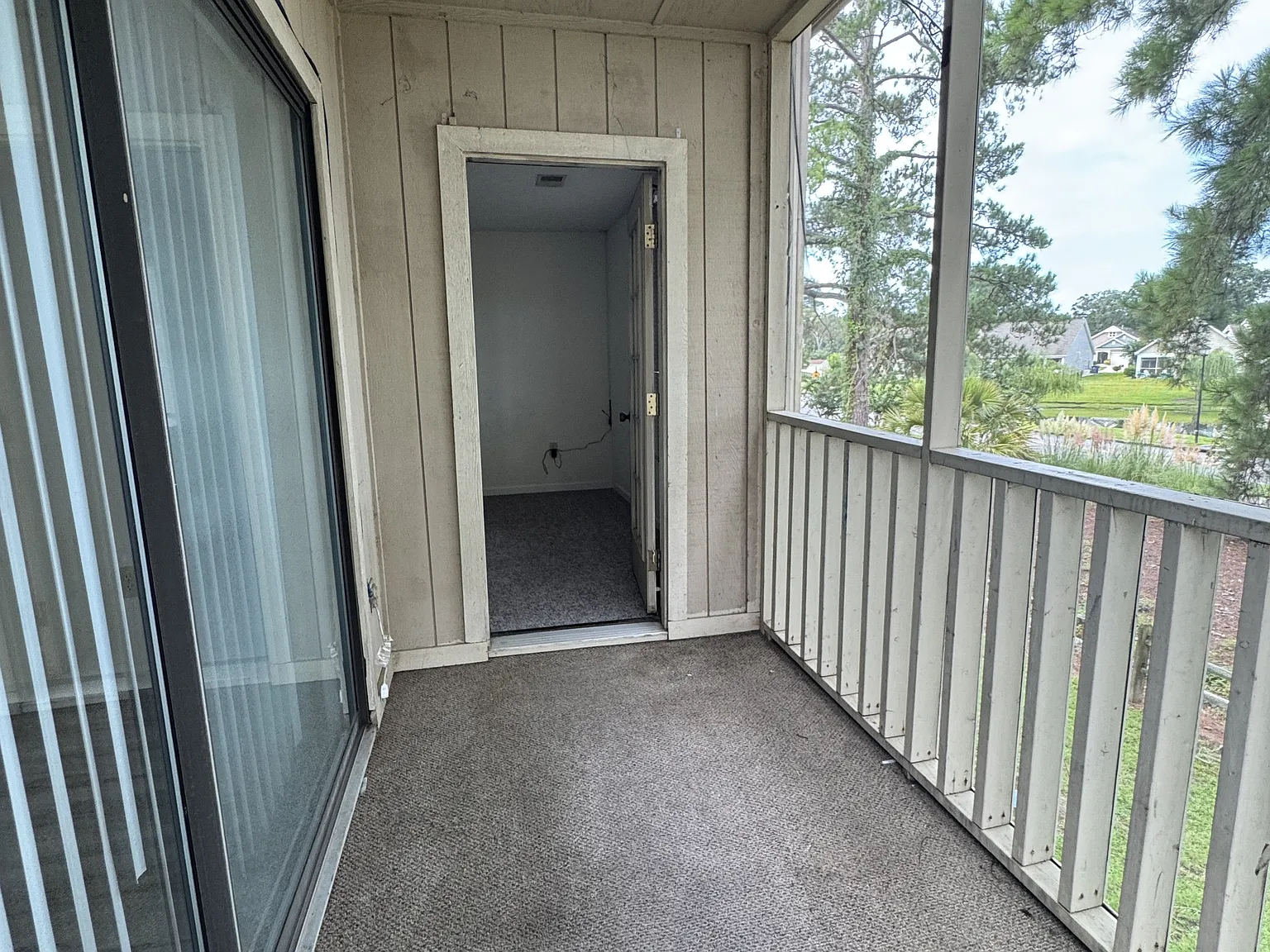 4258 Pinehurst Cr. - R6 — Photo 4