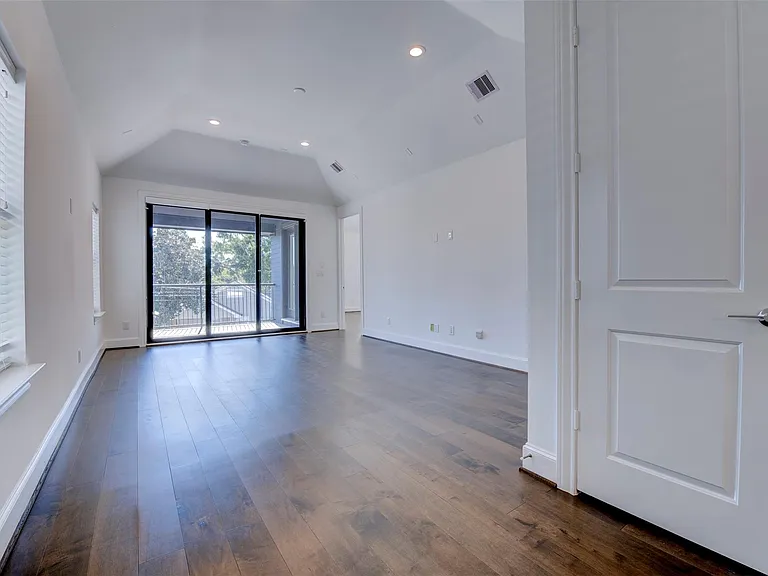 4947 Rusk St — Photo 8