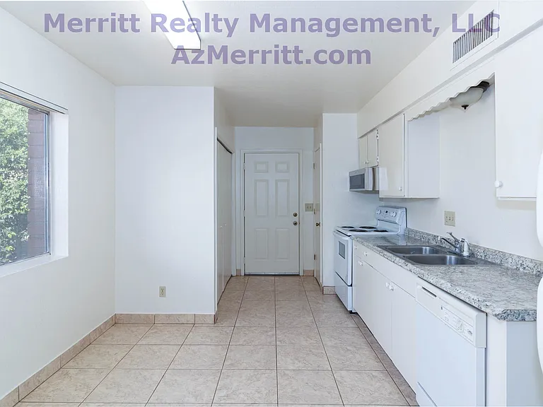 1644 N Catalina Ave — Photo 15