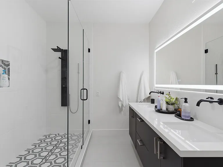 11011 N Zephyr Dr #210 — Photo 12