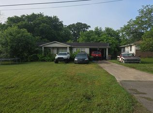 1613 W Gibson St, Ozark, AR 72949