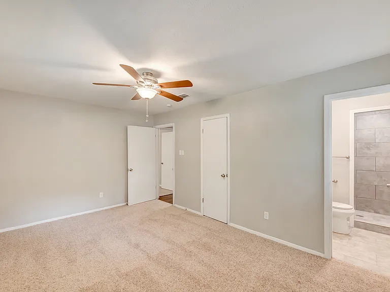 2833 Kingsbury Ave — Photo 19