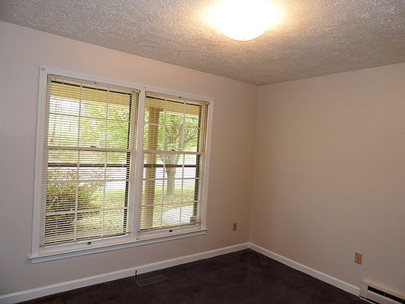 5th image of 1705 Memorial Dr