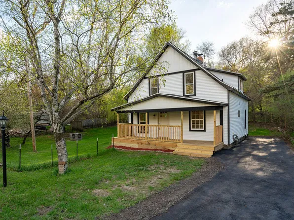 3527 Carlton Ave NE, Grand Rapids, MI 49525