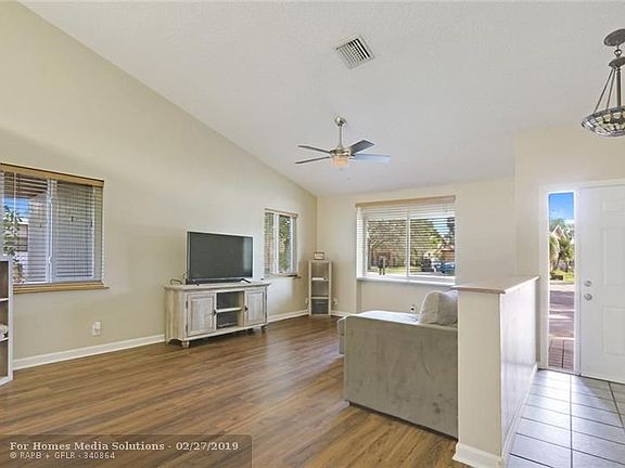 3rd image of 7317 NW 39th St