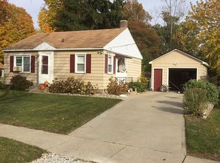 318 Visser St, Spring Lake, MI 49456