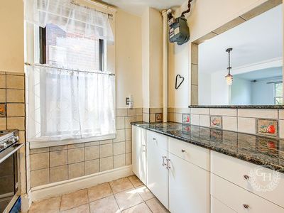 33-21 82nd St #42, Jackson Heights, NY, 11372