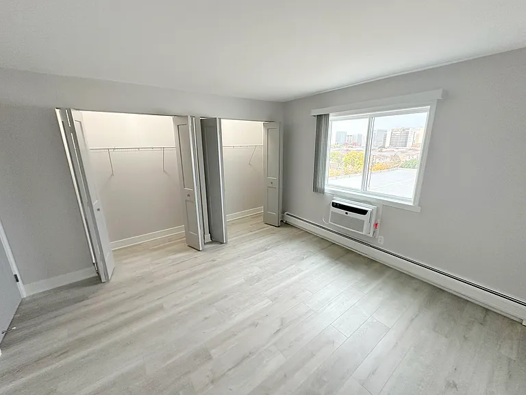 8348 W Catherine Ave #500 — Photo 11