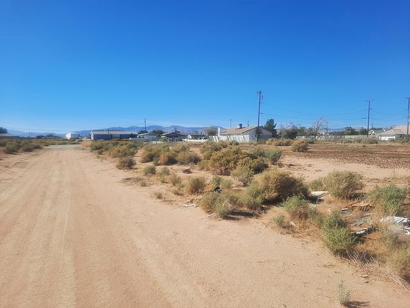 4th image of Willow Ave