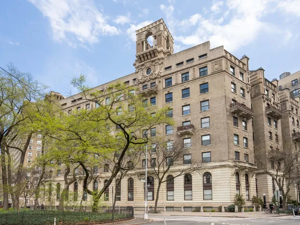 380 Riverside Drive 7B image 11 of 12