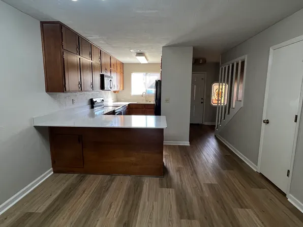 3207 Shamrock St APT 14, Tallahassee, FL 32309