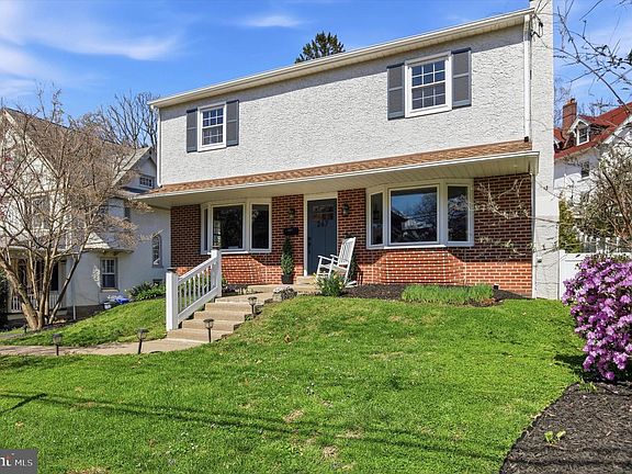 3rd image of 267 Mather Rd