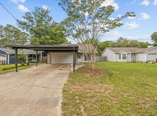 1916 Redwood Ave, Niceville, FL 32578