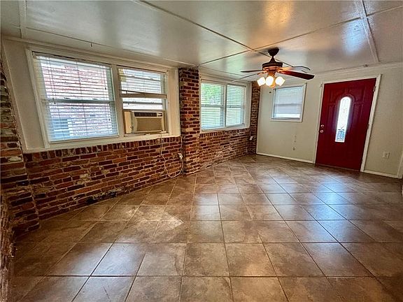 3rd image of 2712 Sherlock Dr #A