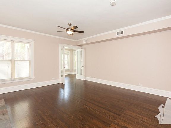 4th image of 729 W Buckingham Pl #7N