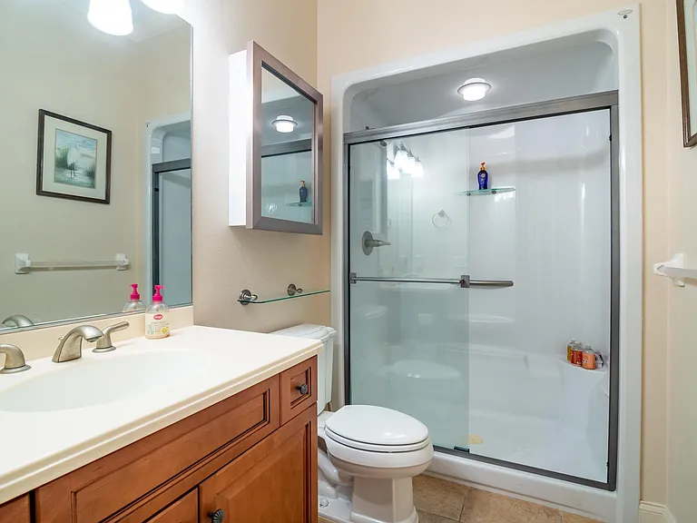 4070 Alamanda Key Dr — Photo 33