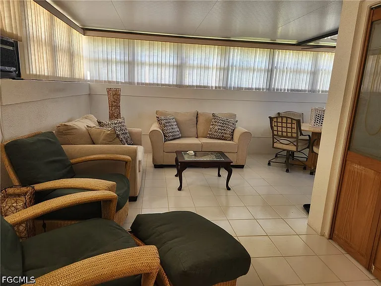 1064 Villa Dr #C103 — Photo 11