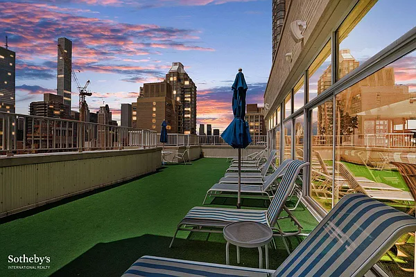 Rented by Sotheby's International Realty | media 22