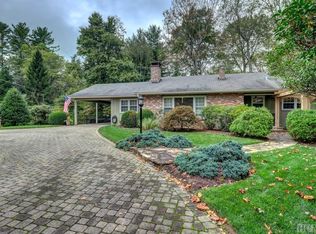 616 Smallwood Ave, Highlands, NC 28741